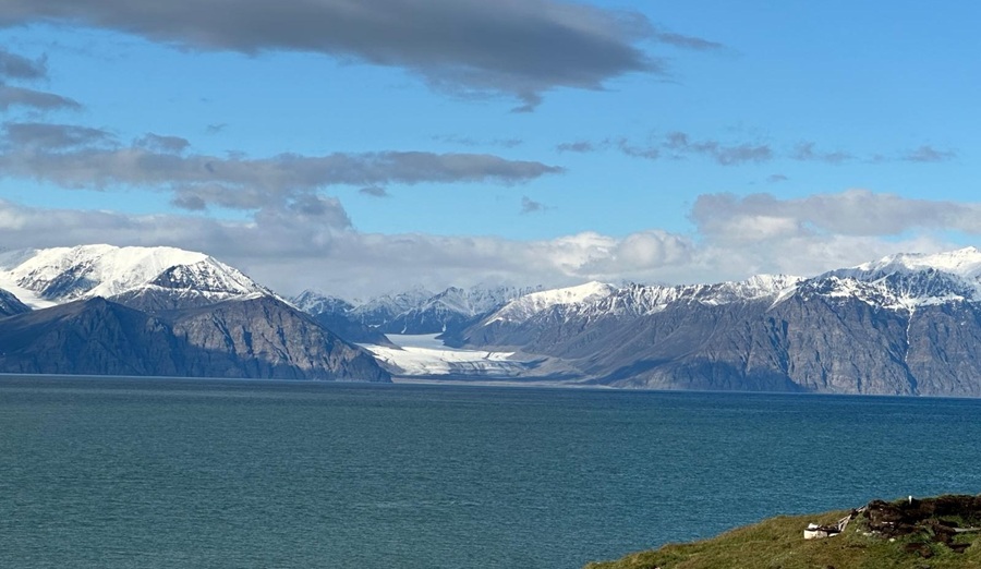 Pond Inlet area, Nunavut (photo)